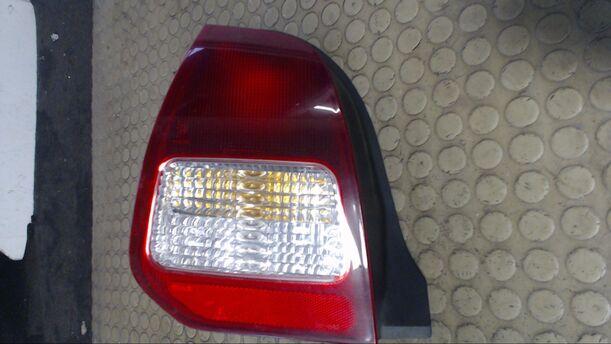 Foto: HECKLEUCHTE / RÜCKLEUCHTE  LINKS eines Mitsubishi Colt 1300 GLS Komfort