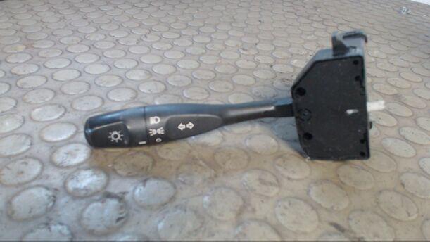 Foto: BLINKSCHALTER/KOMBISCHALTER L eines Mitsubishi Colt 1300 GLS Komfort