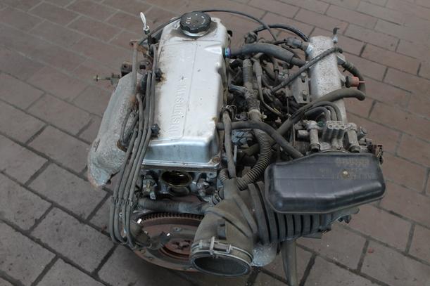 Foto: MOTOR 4G13 eines Mitsubishi Colt 1300 GLS Komfort