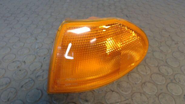 Foto: BLINKER VORN LINKS eines Opel Astra Caravan GLS Komfort