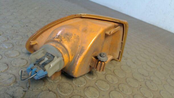 Foto: BLINKER VORN LINKS eines Opel Astra Caravan GLS Komfort