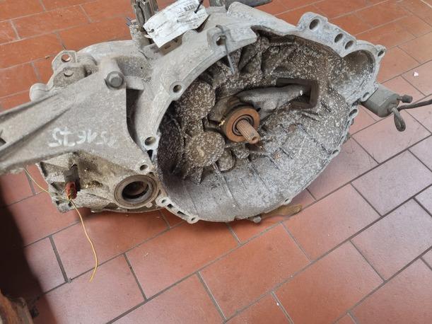 Foto: SCHALTGETRIEBE -5-GANG eines Volvo 850 2.0-10V