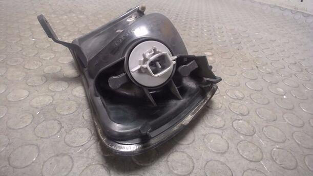 Foto: BLINKER/ BLINKLEUCHTE LINKS eines Toyota Carina 1.8 SX