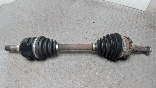 Foto: ANTRIEBSWELLE LINKS eines Toyota Carina 1.8 SX