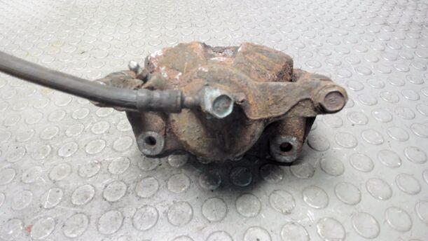 Foto: BREMSSATTEL VORNE LINKS eines Toyota Carina 1.8 SX