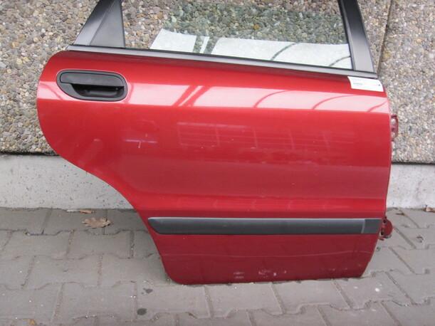 Foto: TÜR HINTEN RECHTS eines Volvo V40 1.9 D