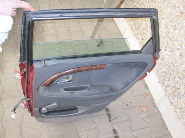 Foto: TÜR HINTEN RECHTS eines Volvo V40 1.9 D