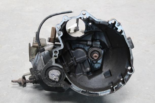 Foto: SCHALTGETRIEBE 5-GANG eines Daihatsu Cuore SX