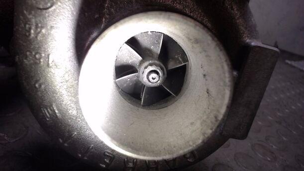 Foto: TURBOLADER eines Opel Omega Caravan 2.0 DTI XL