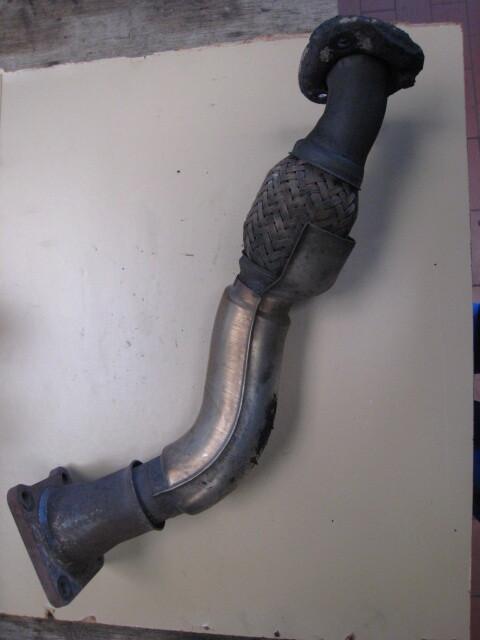 Foto: AUSPUFFROHR eines Seat Cordoba 1.8i