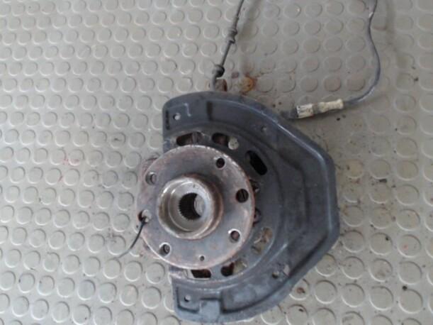 Foto: ACHSSCHENKEL VORNE LINKS eines Opel Vectra 2.0 DTI