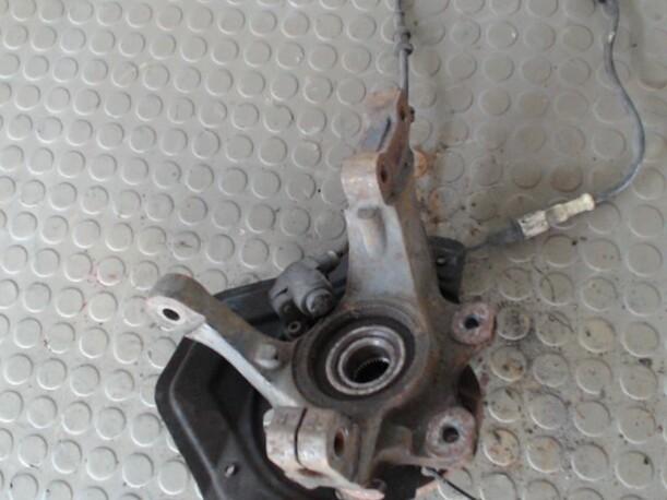 Foto: ACHSSCHENKEL VORNE LINKS eines Opel Vectra 2.0 DTI