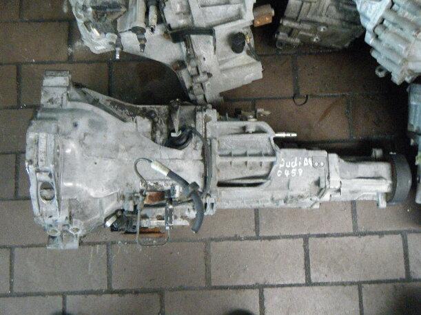 Foto: SCHALTGETRIEBE 5-GANG CPU eines Audi A4 Avant 1.8 quattro