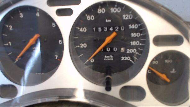 Foto: TACHOEINHEIT eines Opel Tigra 1.4i 16V Color Line Chequers