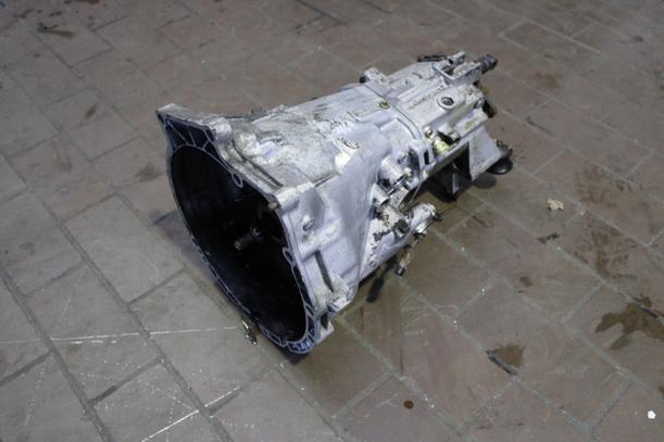 Foto: SCHALTGETRIEBE 5-GANG eines BMW 316i