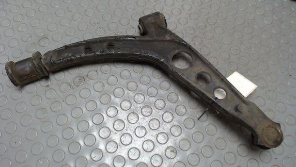 Foto: QUERLENKER VORN LINKS eines Fiat Cinquecento 0.9 i.e. Selection