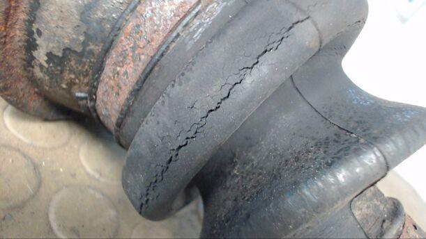 Foto: ANTRIEBSWELLE HINTEN RECHTS eines 010 200 D Selection