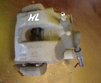 Foto: BREMSSATTEL HINTEN LINKS H L eines BMW 316i Exclusive