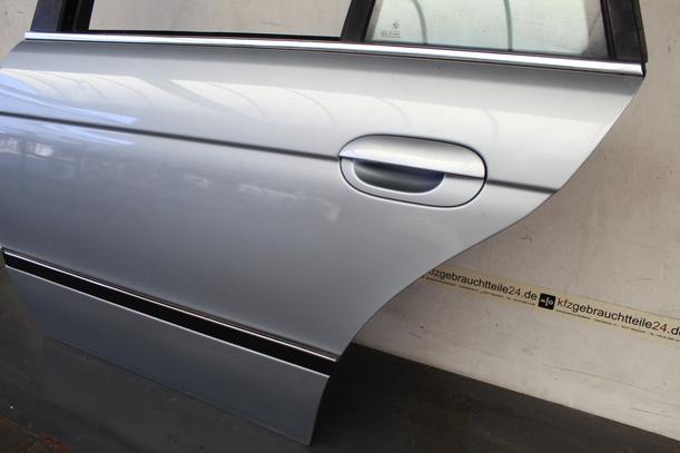 Foto: TÜR HINTEN LINKS eines BMW 520i touring Exclusive