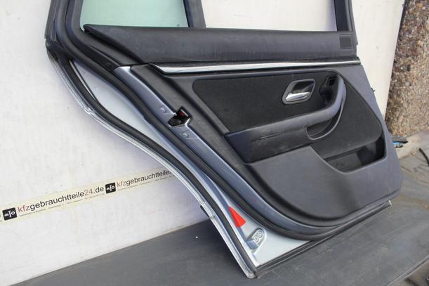 Foto: TÜR HINTEN LINKS eines BMW 520i touring Exclusive