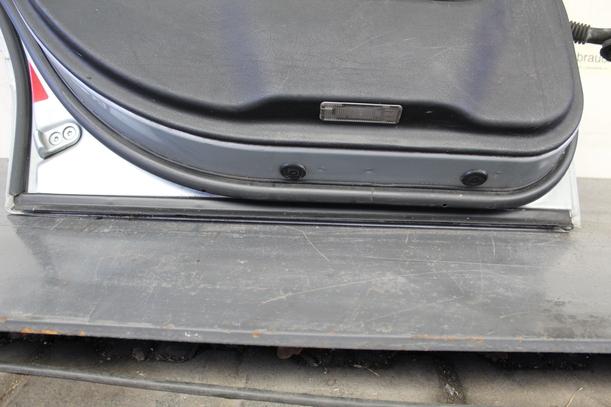 Foto: TÜR HINTEN LINKS eines BMW 520i touring Exclusive