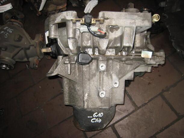 Foto: SCHALTGETRIEBE 5-GANG eines Renault Clio 1.4 Exclusive