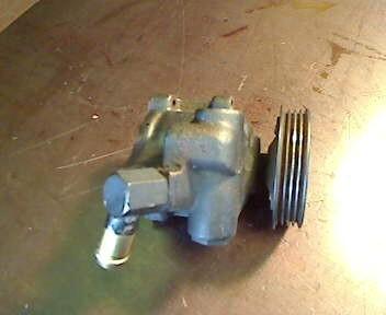 Foto: LENKGETRIEBEPUMPE eines Ford Escort Turnier Exclusive