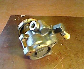 Foto: LENKGETRIEBEPUMPE eines Ford Escort Turnier Exclusive
