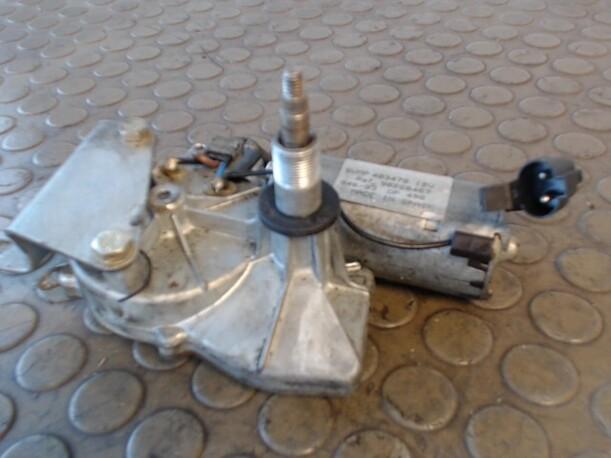 Foto: SCHEIBENWISCHERMOTOR HINTEN eines Opel Vectra Top