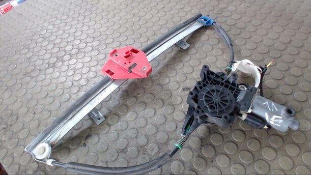 Foto: FENSTERHEBER ELEKTR. VORN LINKS eines Ford Mondeo Turnier TD Exclusive