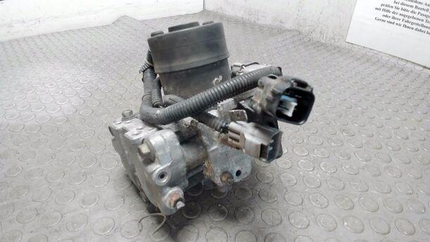 Foto: HAUPTBREMSAGGREGAT ABS eines Toyota Carina Liftback 1.6 Exclusive