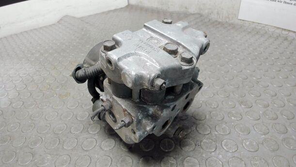 Foto: HAUPTBREMSAGGREGAT ABS eines Toyota Carina Liftback 1.6 Exclusive