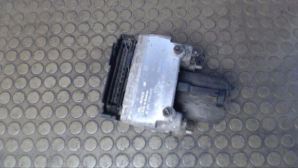 Foto: HAUPTBREMSAGGREGAT ABS eines Mitsubishi Carisma 1600 Exclusive