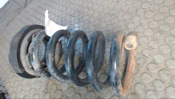 Foto: FEDER VORN RECHTS eines Ford Transit 80 D Exclusive