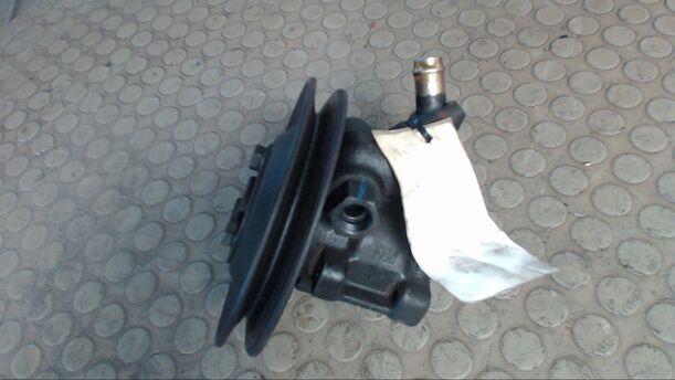 Foto: LENKGETRIEBEPUMPE eines Ford Transit 80 D Exclusive