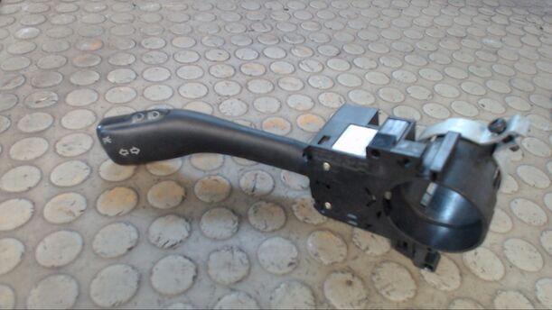 Foto: BLINKSCHALTER/KOMBISCHALTER L eines VW Golf 1.9 TDI Exclusive