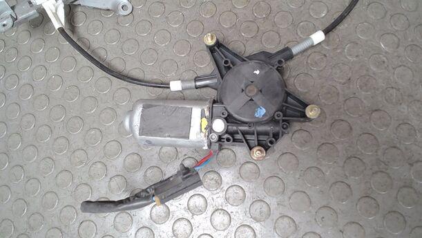 Foto: FENSTERHEBER ELEKTRISCH HINTEN LINKS eines Nissan Primera 1.6 Exclusive