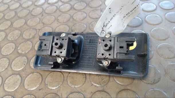 Foto: SCHALTER FENSTERHEBER eines Rover 214 i