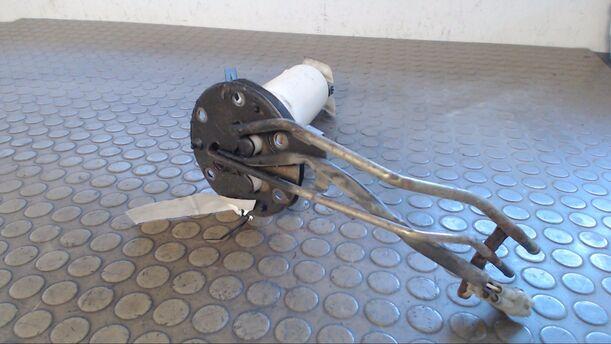 Foto: KRAFTSTOFFPUMPE eines Rover 214 i