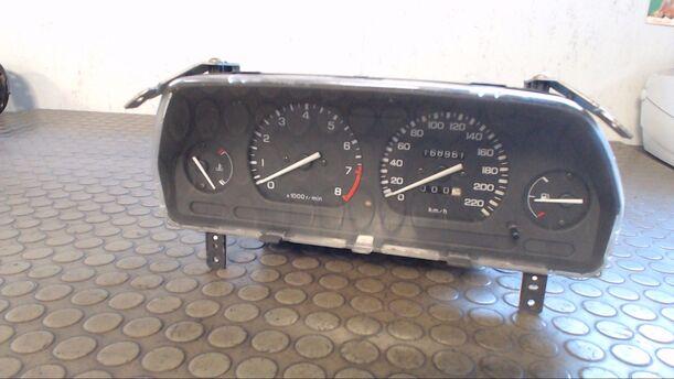 Foto: TACHOEINHEIT eines Rover 214 i