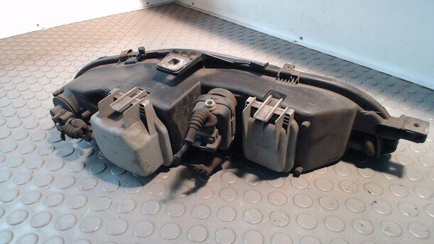 Foto: SCHEINWERFER LINKS (VALEO) eines Fiat Bravo 80 16V SE