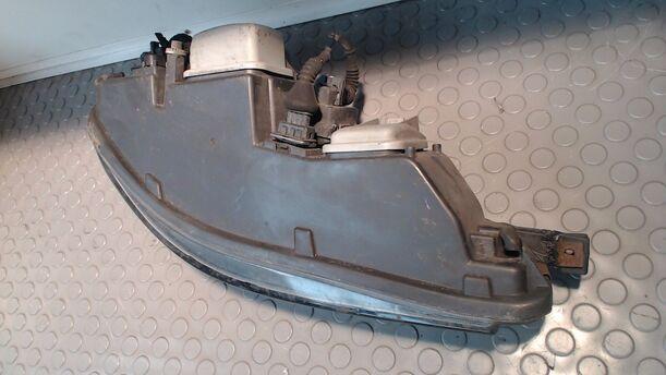 Foto: SCHEINWERFER LINKS (VALEO) eines Fiat Bravo 80 16V SE