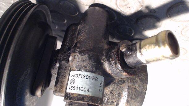 Foto: LENKGETRIEBEPUMPE eines Fiat Bravo 80 16V SE