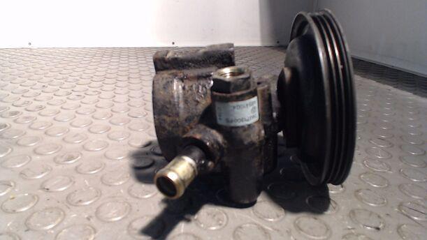 Foto: LENKGETRIEBEPUMPE eines Fiat Bravo 80 16V SE