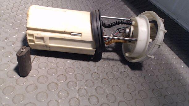 Foto: KRAFTSTOFFPUMPE eines Fiat Bravo 80 16V SE