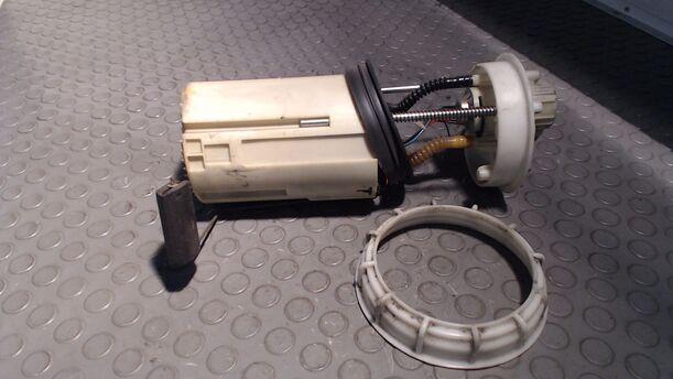 Foto: KRAFTSTOFFPUMPE eines Fiat Bravo 80 16V SE