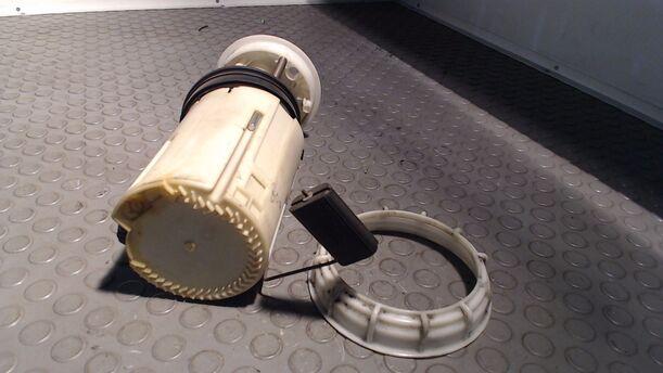 Foto: KRAFTSTOFFPUMPE eines Fiat Bravo 80 16V SE