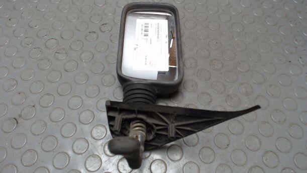 Foto: AUSSENSPIEGEL LINKS MECH. INNENVERSTB. eines Fiat Cinquecento 0.9 i.e. Exclusive