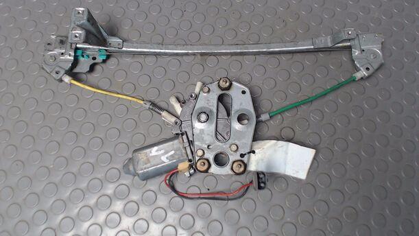 Foto: FENSTERHEBER ELEKTRISCH VORN LINKS eines Saab 9000 2.3 Exclusive