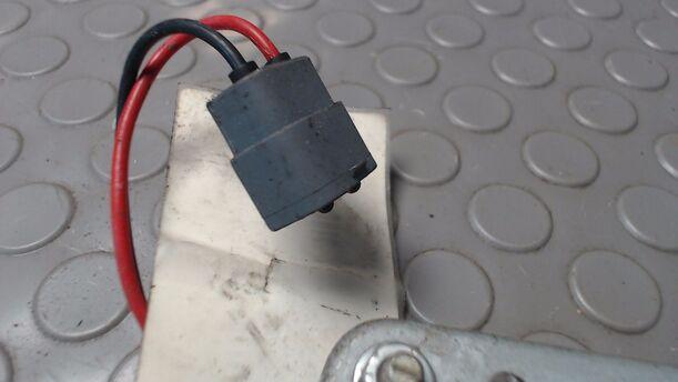 Foto: FENSTERHEBER ELEKTRISCH HINTEN LINKS eines Saab 9000 2.3 Exclusive